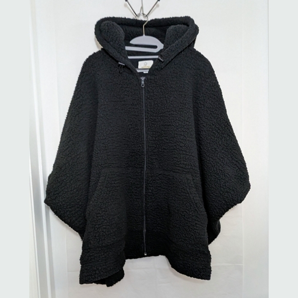 aerie Jackets & Blazers - Offline By Aerie Black Sherpa Hooded Poncho
